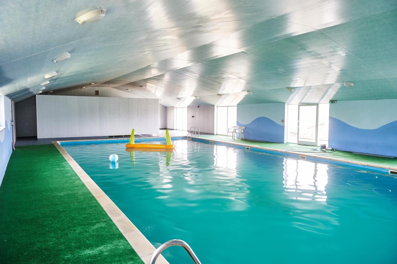 Penuwch Boathouse- Lakeside Rural Cottage Ideal For Families With Indoor Heated Pool كرمرثن المظهر الخارجي الصورة