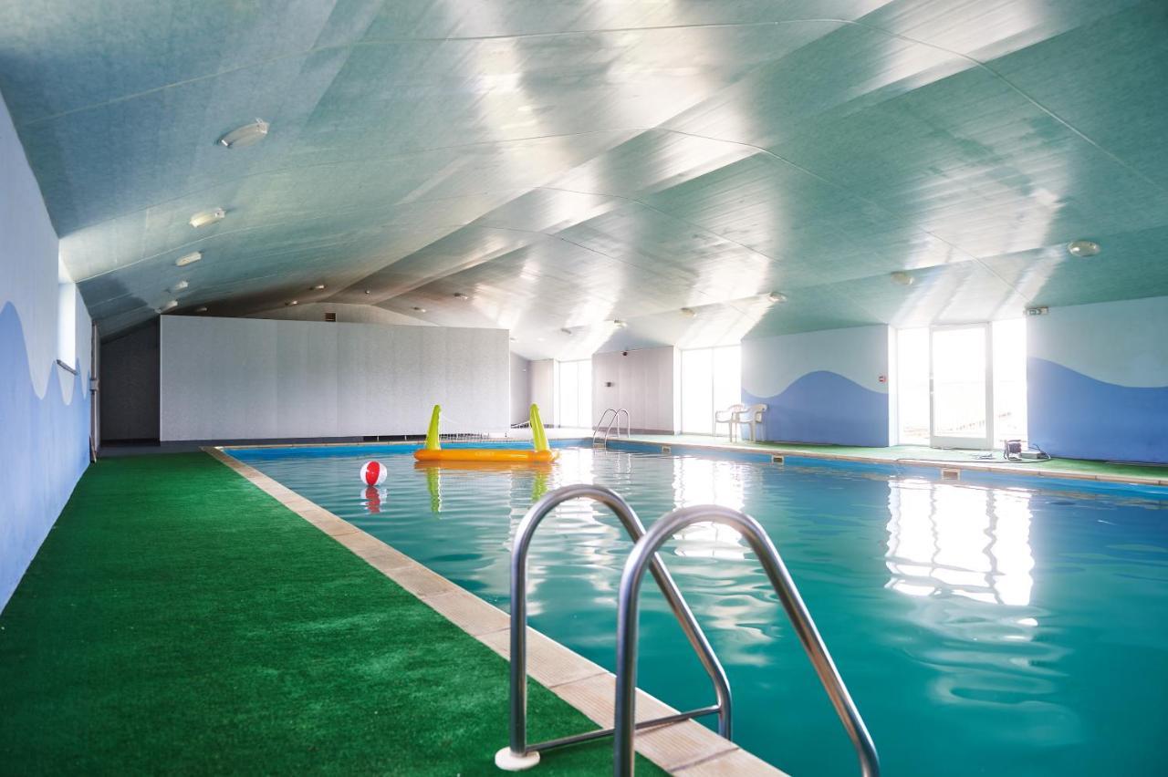 Penuwch Boathouse- Lakeside Rural Cottage Ideal For Families With Indoor Heated Pool كرمرثن المظهر الخارجي الصورة